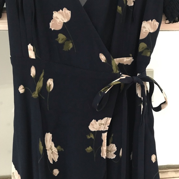 Reformation Bonnie Wrap Dress Navy Floral - Picture 5 of 5